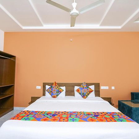 Fabhotel Golden Hitech - Nr Hitech City Hyderabad Esterno foto